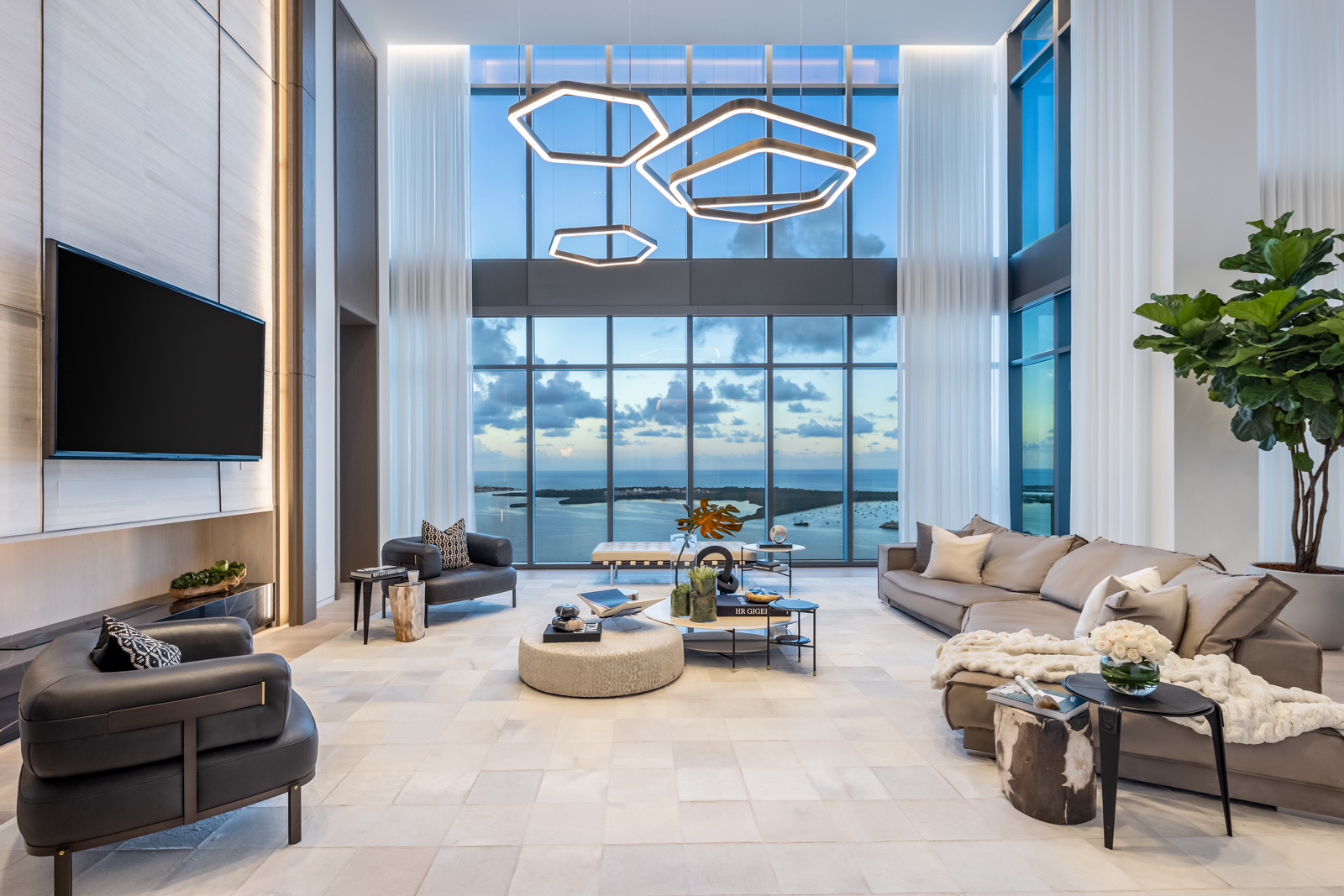 High-End Penthouse Apartments With Cutting-Edge Art Technology preview